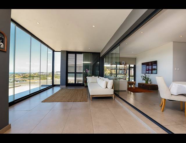 3 BEDROOM APARTMENT FOR SALE IN SIBAYA PRECINCT
